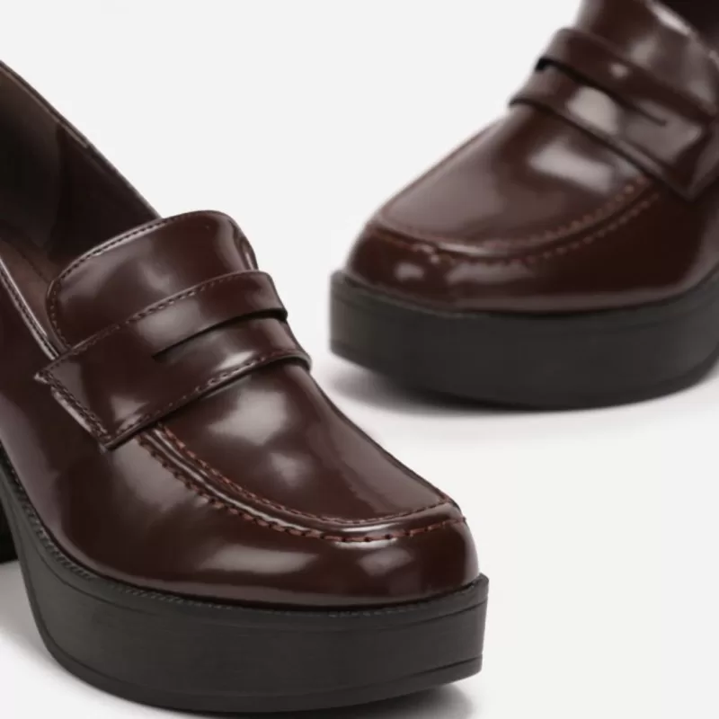 Γόβες Loafers Λουστρίνι - Καφέ Γόβες Loafers Λουστρίνι - Καφέ