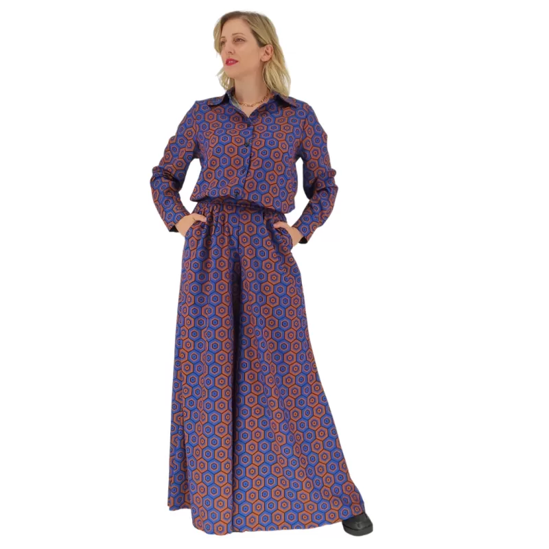 Σετ Πουκάμισο με Oversized Παντελόνα – Εμπριμέ (μπλε) Σετ Πουκάμισο με Oversized Παντελόνα – Εμπριμέ (μπλε)